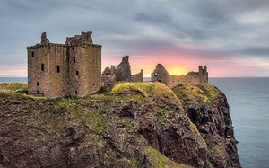 Daybreak at Dunnottar