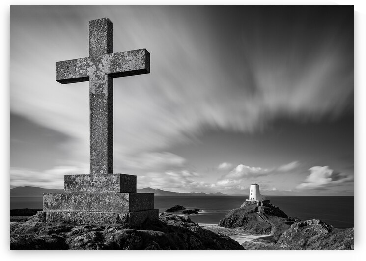 Cross at Twr Mawr Lighthouse by Dave Bowman