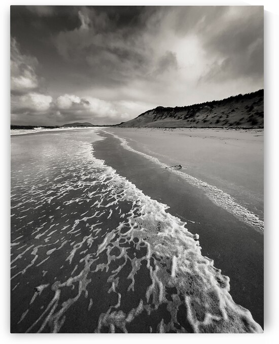 Berneray West Beach Shoreline by Dave Bowman