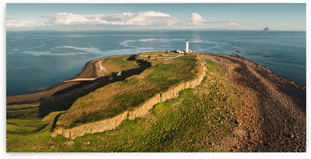 Pladda Lighthouse by Dave Bowman