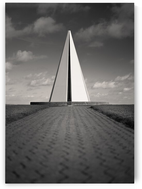 Light Pyramid by Dave Bowman