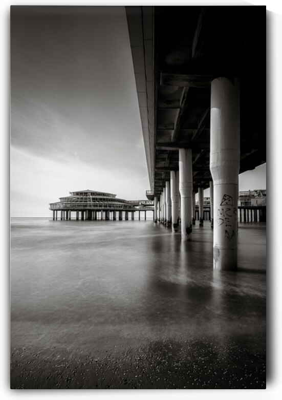 Scheveningen Pier by Dave Bowman