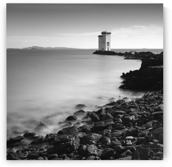 Carraig Fhada Lighthouse by Dave Bowman