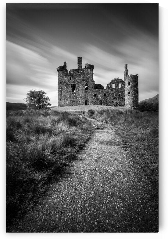 Path to Kilchurn Castle by Dave Bowman