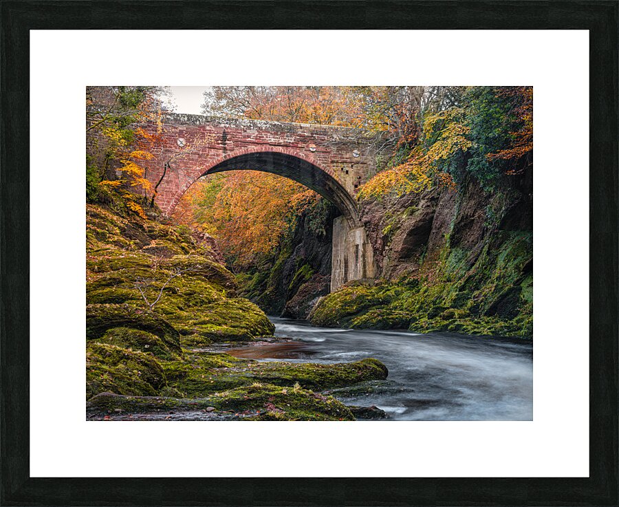 Gannochy Bridge in Autumn Impression et Cadre photo