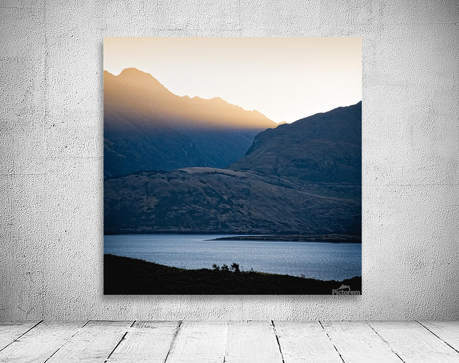 Golden Rays Wall Preview