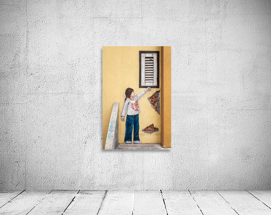 Ipoh Girl and Shutter Wall Preview
