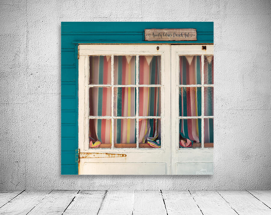 Aunty Ednas Beach Hut Wall Preview