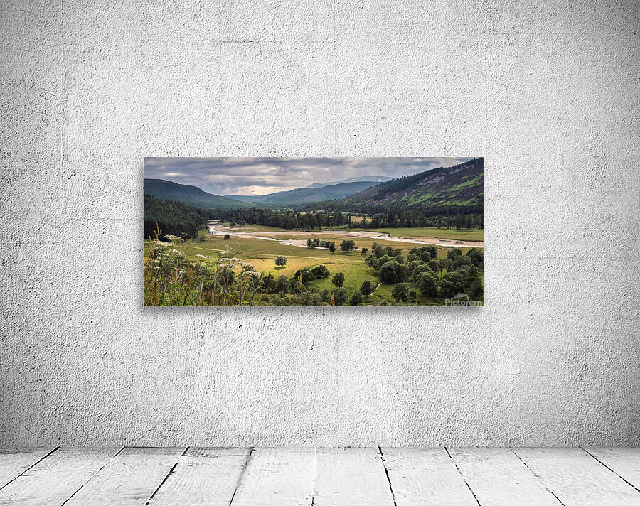 Linn of Dee Valley Wall Preview